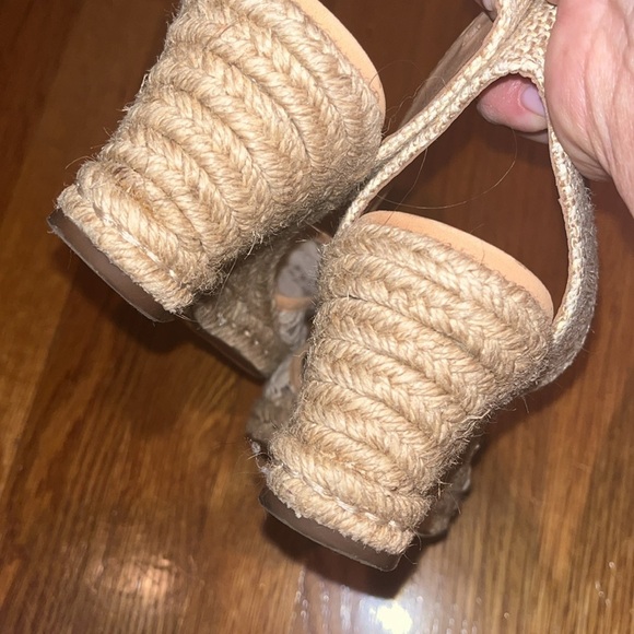 Schutz ladies espadrilles size 8, lacy front, no ribbons - Picture 4 of 8